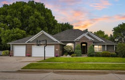 1201 2nd Ave NE, Waverly, IA 50677