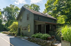 6 Spring Street, Chester, CT 06412
