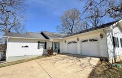 408 S Shore Dr, Horseshoe Bend, AR 72512