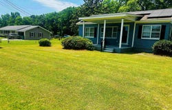 8 Raymond St., Andrews, SC 29510