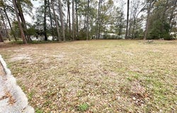 Janice Ave, Nashville, GA 31639