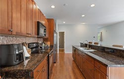 1499 Huntington Lane, Cleveland Heights, OH 44118