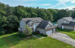1059 Wolf Creek Court, Staunton, IL 62088
