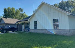 127 N 2nd St, Chouteau, OK 74337
