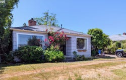 1891 LINNELL AVE, Roseburg, OR 97471