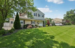 132 Dorset Dr, Clark Twp., NJ 07066-3023