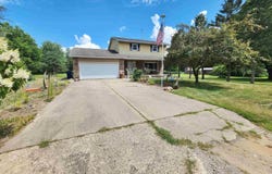 6345 S Graham, Saint Charles, MI 48655
