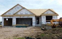 961 Horseshoe Ct, Belgium, WI 53004