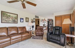 1675 JAMESTOWN Avenue, Independence, IA 50644