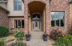 204 Woodhill Court, Mankato, MN 56001