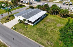 1201 Chipewa Drive, Barefoot Bay, FL 32976