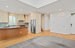 13636 SW WILLOW TOP LN, Portland, OR 97224