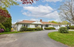 11 Atlantic Avenue, Boothbay Harbor, ME 04538