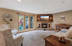 811 E Tudor Ct, Spokane, WA 99208