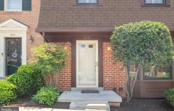 3031 FEDERAL HILL DR, SEVEN CORNERS, VA 22044