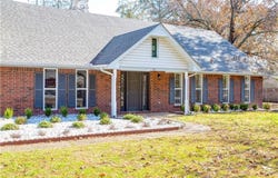 910 S Adams ST, Lavaca, AR 72941