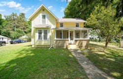 87 State Street, Hillsdale, MI 49242