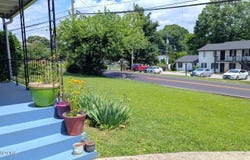 915 E Inskip Drive, Knoxville, TN 37912