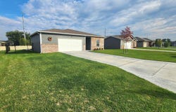 1704 Casey, Newton, KS 67114