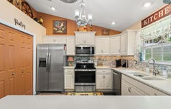 102 St Johns Blvd, East Palatka, FL 32131