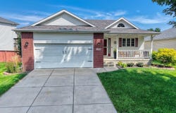 1636 Blackhawk Drive, Lincoln, NE 68521