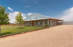 6351 E Sandhills Dr, Gardendale, TX 79758