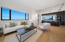 23a Carlisle Road, Browns Bay, North Shore City