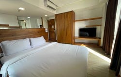 Boeung Prolit, 7 Makara, Phnom Penh