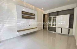 Prateah Lang, Kamboul, Phnom Penh