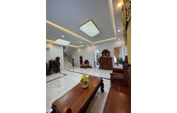 Sambuor Meas, Mukh Kampul, Kandal