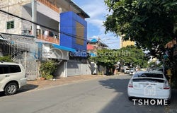 Boeung Prolit, 7 Makara, Phnom Penh