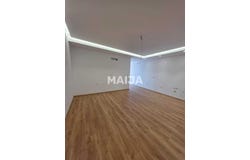 Rr. Hajredin Haxhiraj, Vlora, Vlorë County 9401