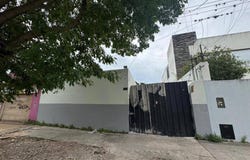 Calle 80 entre 3 y 4 s/n, La Plata, La Plata, GBA Sur, 1900, 1900