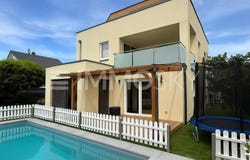 Ansfelden, Upper Austria 4052