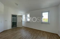 Gerasdorf bei Wien, Lower Austria 2201