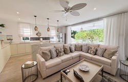 One Queen's Street Apartment No. 3, Speightstown, Saint Peter