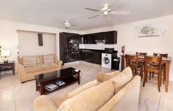Lantana, Weston, Saint James