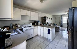 3M3V+29, Johnson Road, New Providence
