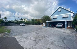 8 Mosley Ln., Nassau, The Bahamas, Shirley Street, New Providence