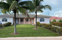 2 CHURCHILL unit: 1, Grand Bahama/Freeport, 