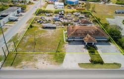 QUEEN'S HIGHWAY, Grand Bahama/Freeport, 