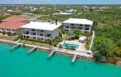 Pinta Ave EMERALD BAY COMPLEX unit: 5, Grand Bahama/Freeport, 
