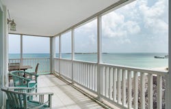 CONCHREST unit: 7B, New Providence/Paradise Island, 