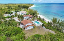 UNIQUE VILLAGE, Eleuthera, 
