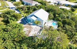 HIDDEN HILLSIDE, Abaco, 