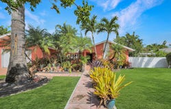 16 SEABREEZE ESTATES unit: Lot 8, New Providence/Paradise Island, 