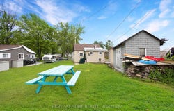 25 Playfair Drive, Tay, Ontario L0K2C0