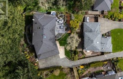 1006 Pheasantwood Place, Saanich, British Columbia V8X4Z3