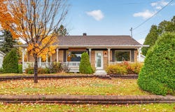 243 Av. des Écureuils, Saint-Marc-des-Carrières, Quebec G0A4B0