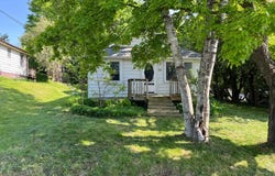 241 Glenwoods Avenue, Georgina, Ontario L4P2X1